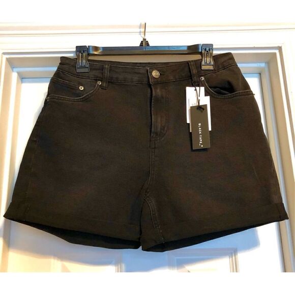 BLACK TAPE - NWT - L Sz 28 Slim-Fit Mom Jean Shorts in Black Wash. So cute! - Picture 3 of 14